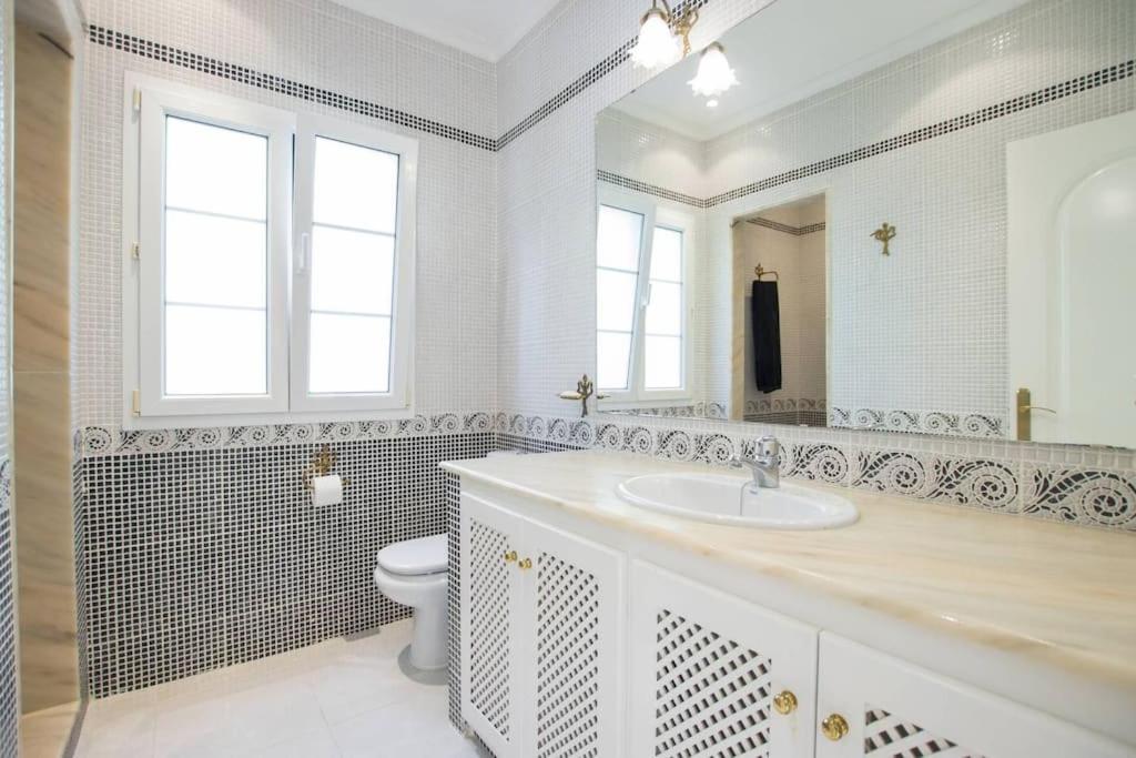 Menorca Villa Marbella 桑帕克 外观 照片